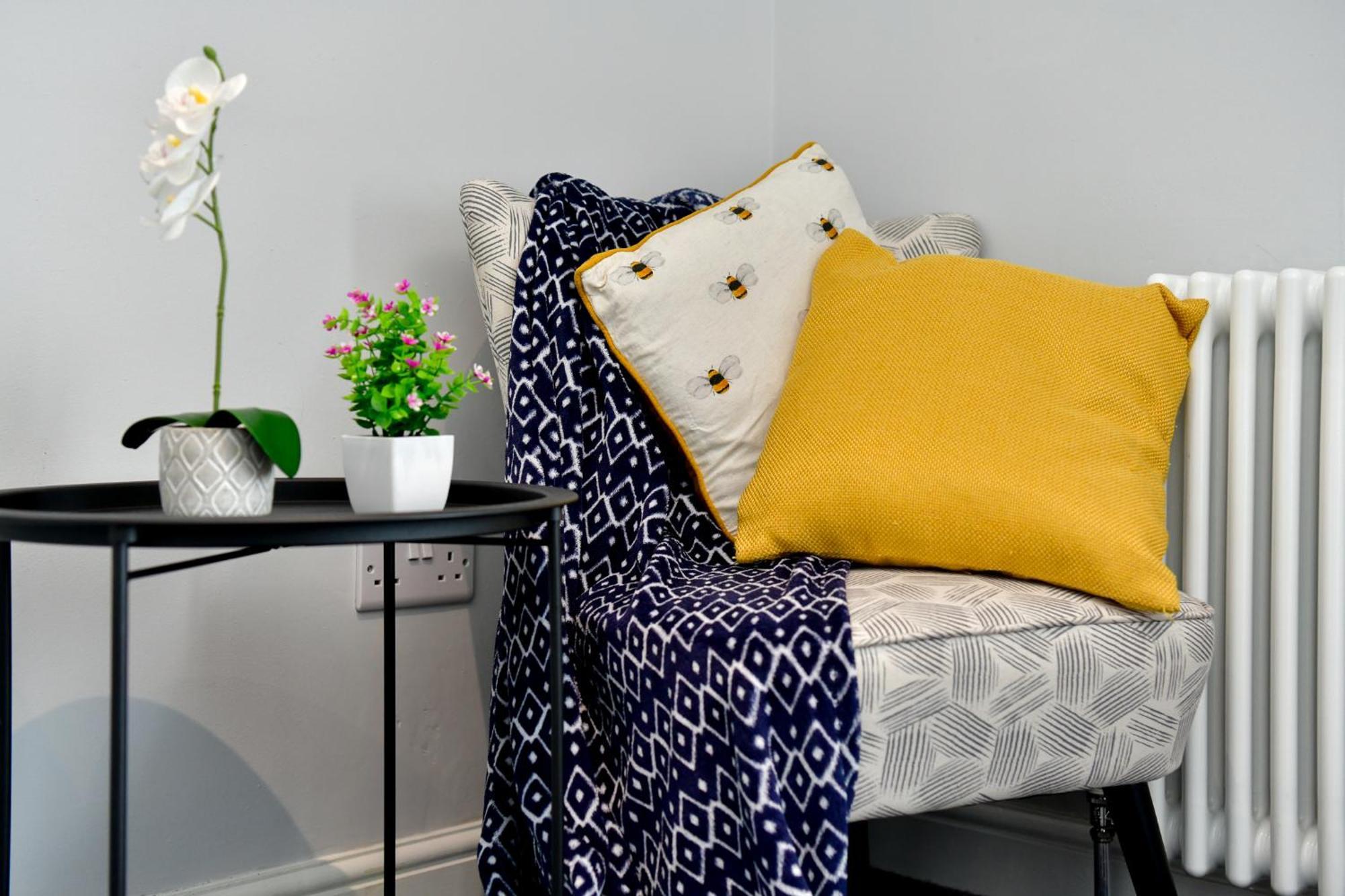 Free Parking - Heart Of The City - Superb Townhouse & Garden - Peaceful Area But Only 5Min Walk To Beach, Shops, Bars, Arena, Marina, Parks Swansea Ngoại thất bức ảnh