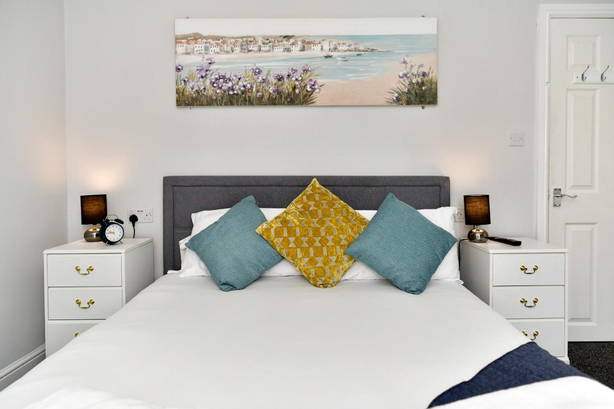 Free Parking - Heart Of The City - Superb Townhouse & Garden - Peaceful Area But Only 5Min Walk To Beach, Shops, Bars, Arena, Marina, Parks Swansea Ngoại thất bức ảnh