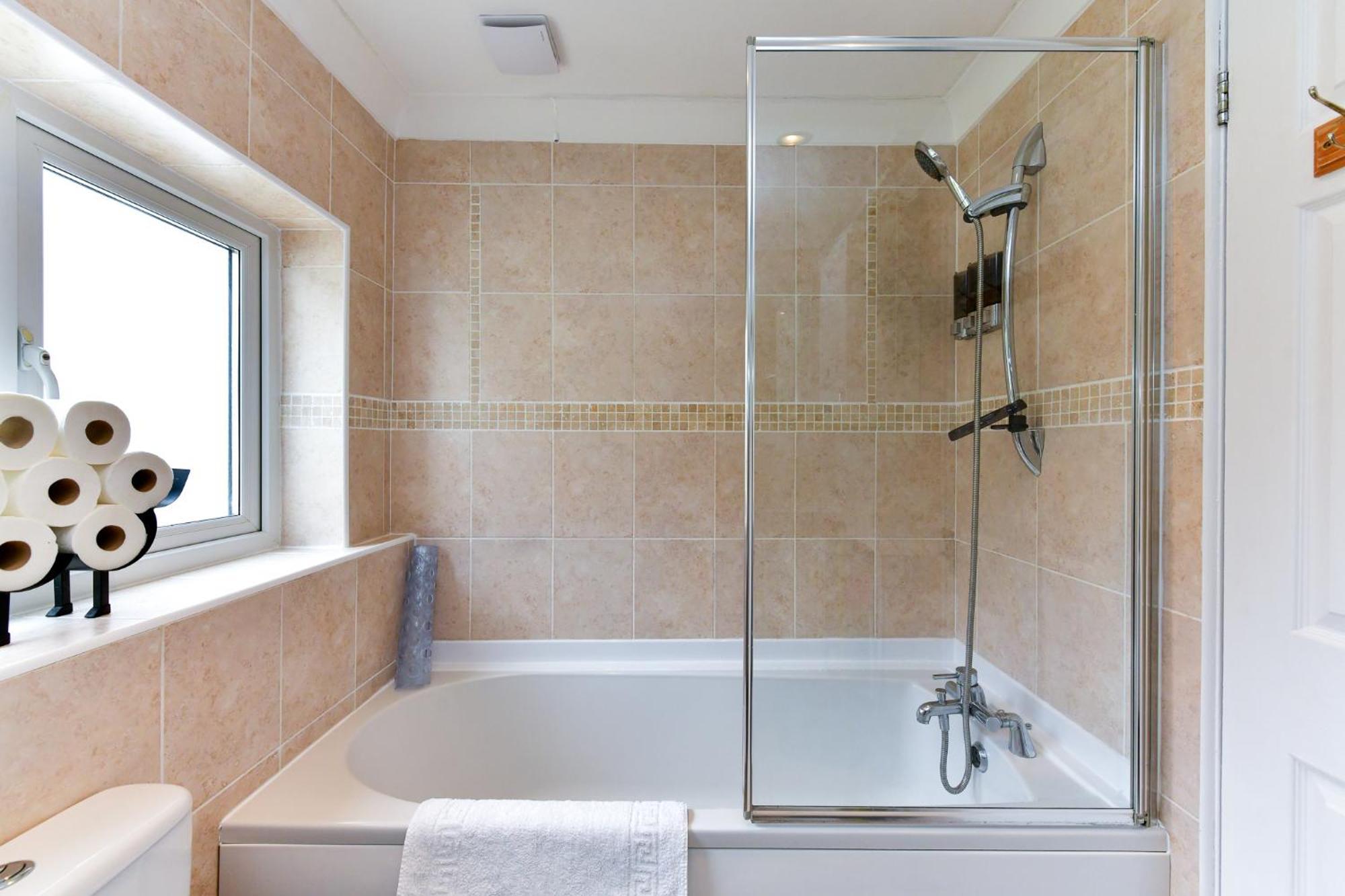 Free Parking - Heart Of The City - Superb Townhouse & Garden - Peaceful Area But Only 5Min Walk To Beach, Shops, Bars, Arena, Marina, Parks Swansea Ngoại thất bức ảnh