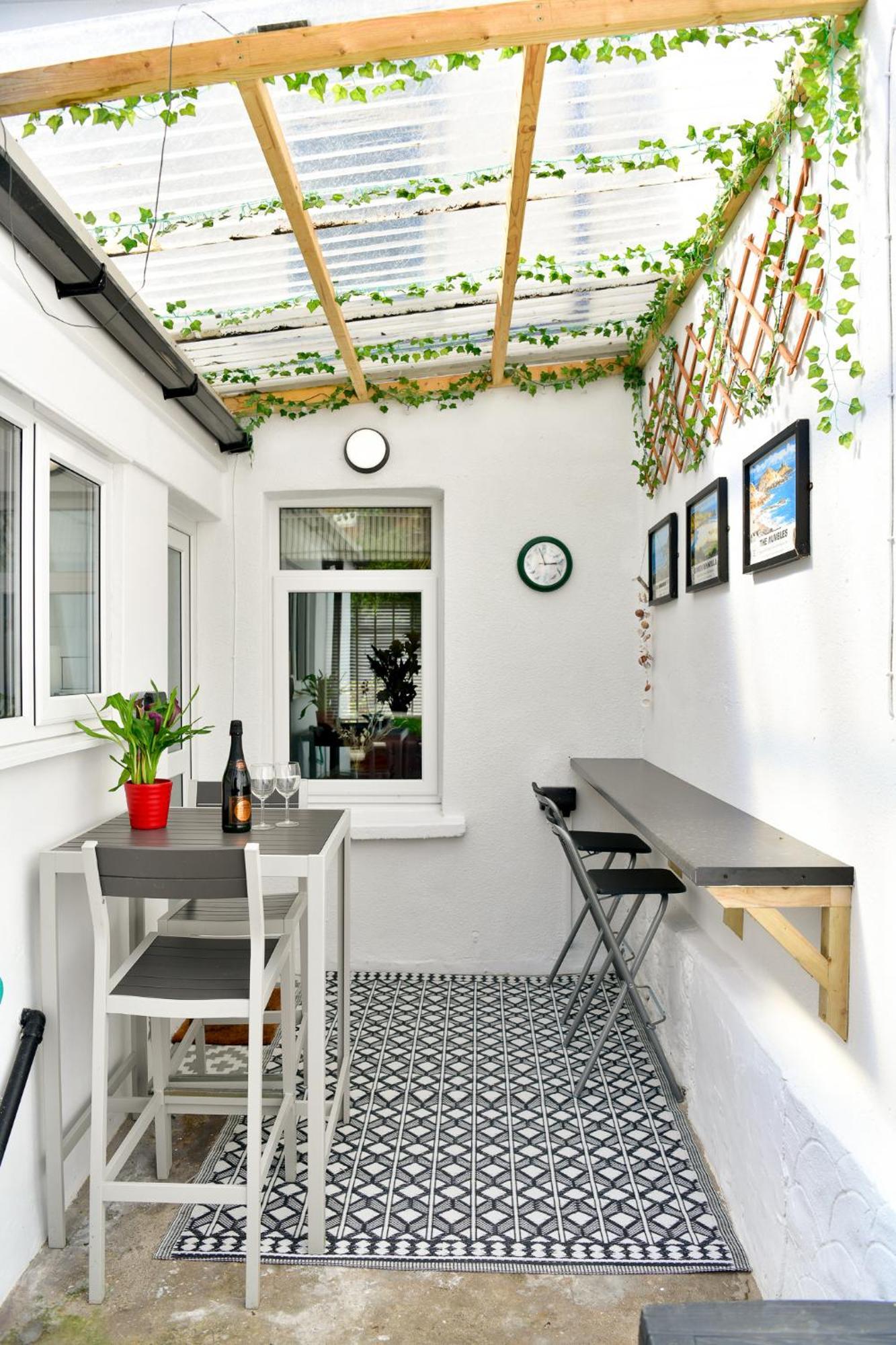 Free Parking - Heart Of The City - Superb Townhouse & Garden - Peaceful Area But Only 5Min Walk To Beach, Shops, Bars, Arena, Marina, Parks Swansea Ngoại thất bức ảnh